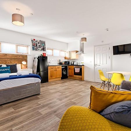 En-Suite, Parking, Fully Equipped Kitchen! Swansea Exterior foto
