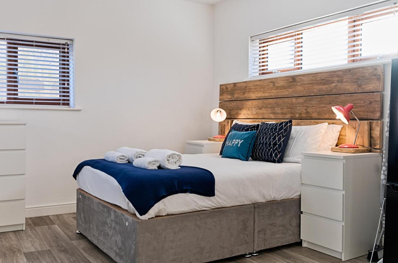 En-Suite, Parking, Fully Equipped Kitchen! Swansea Exterior foto
